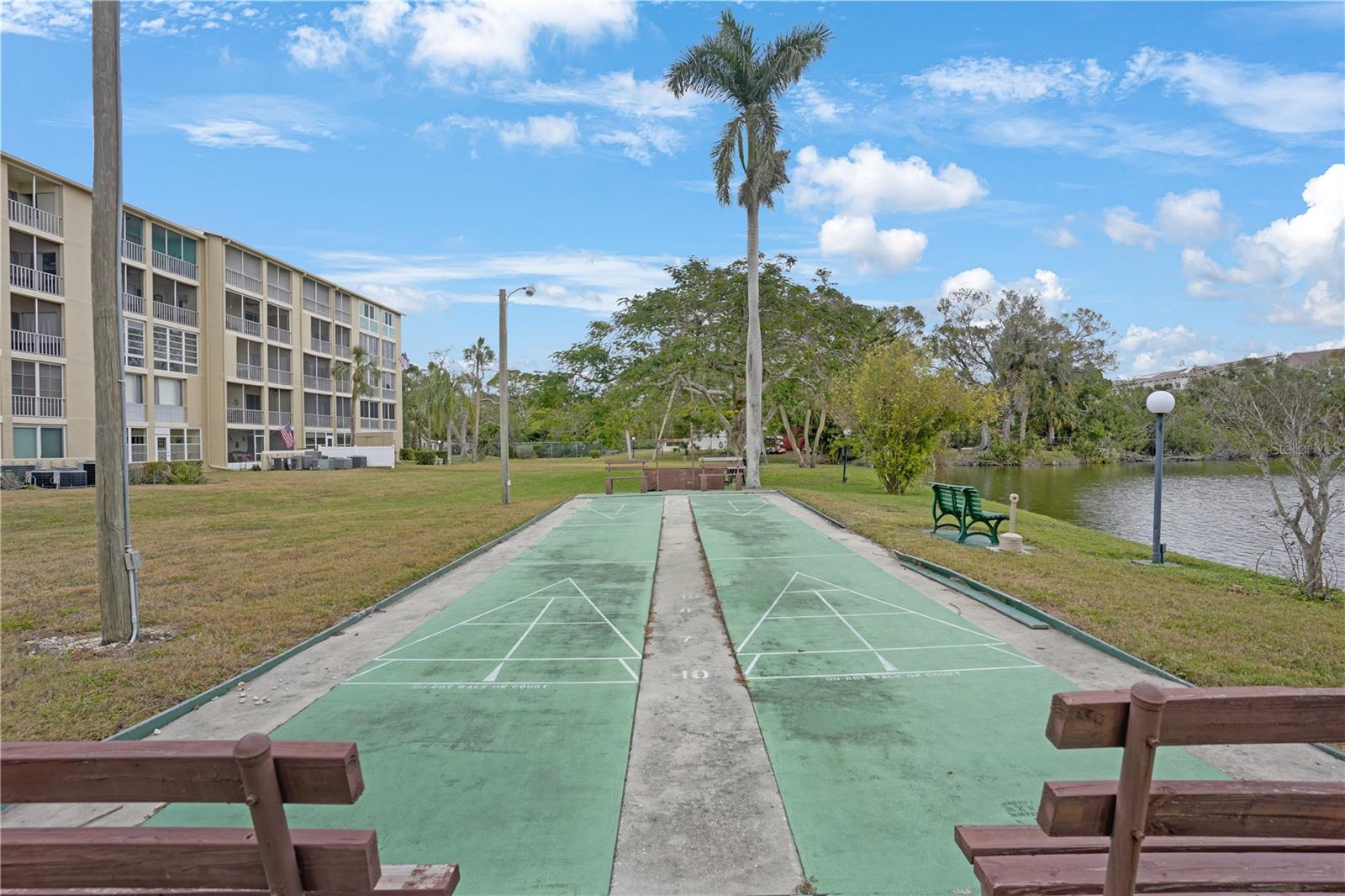 BAYSHORE ON THE LAKE APTS II SEC 3 - Residential