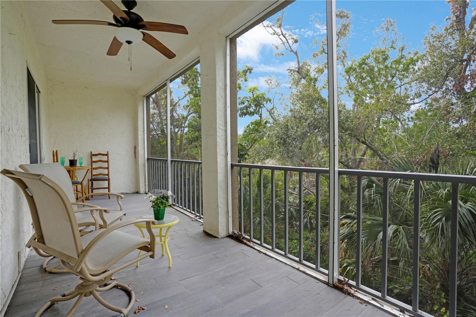 BAYSHORE ON THE LAKE APTS II SEC 3 - Residential