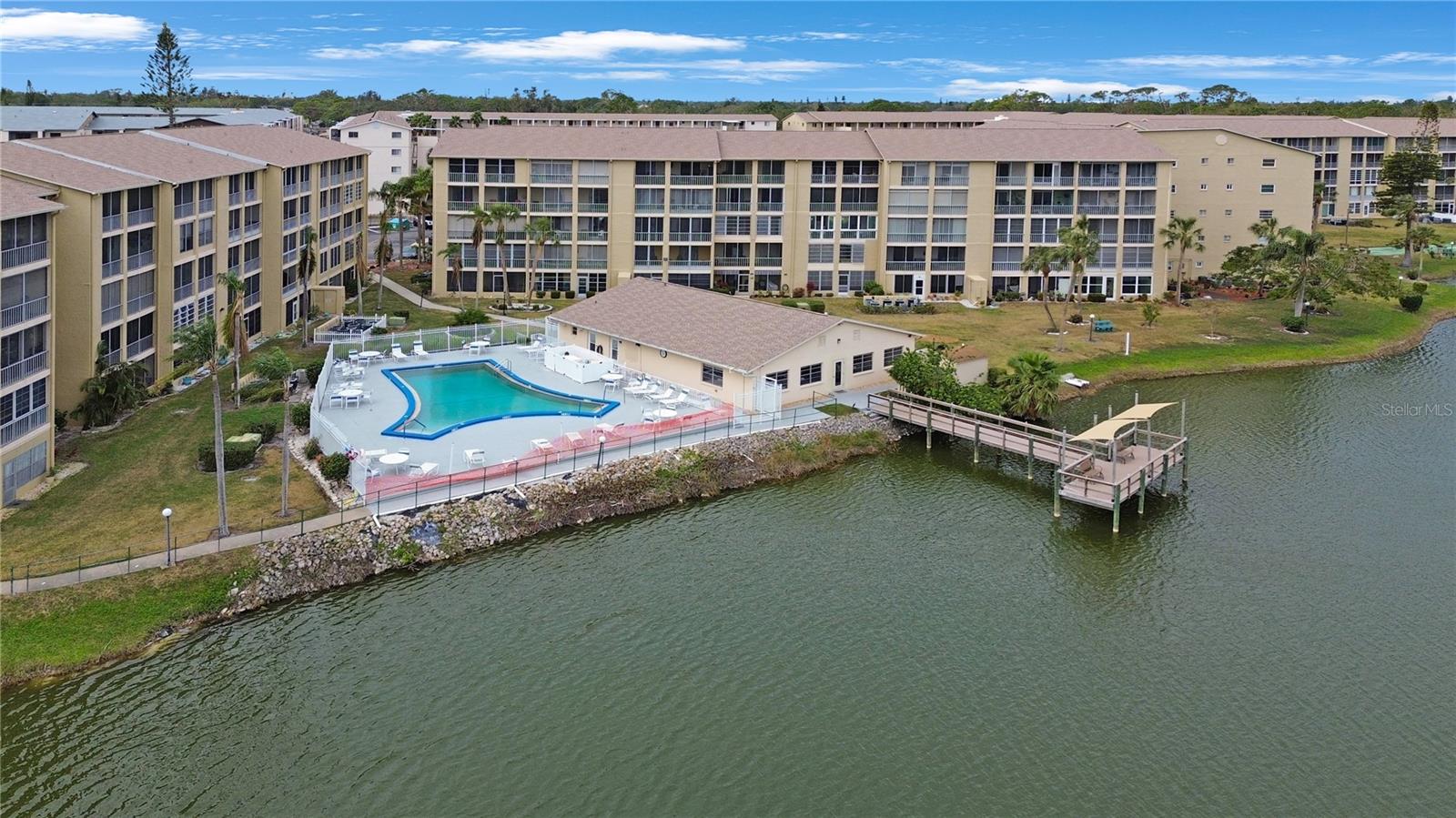 BAYSHORE ON THE LAKE APTS II SEC 3 - Residential