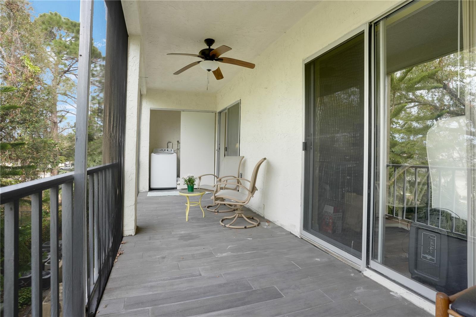 BAYSHORE ON THE LAKE APTS II SEC 3 - Residential