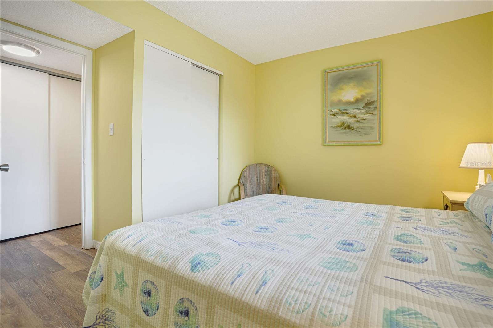 BAYSHORE ON THE LAKE APTS II SEC 3 - Residential