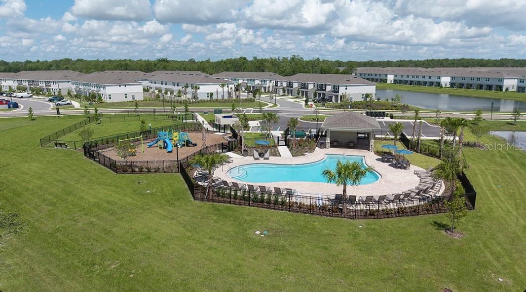 THE TOWNS AT FIRETHORN - Residential