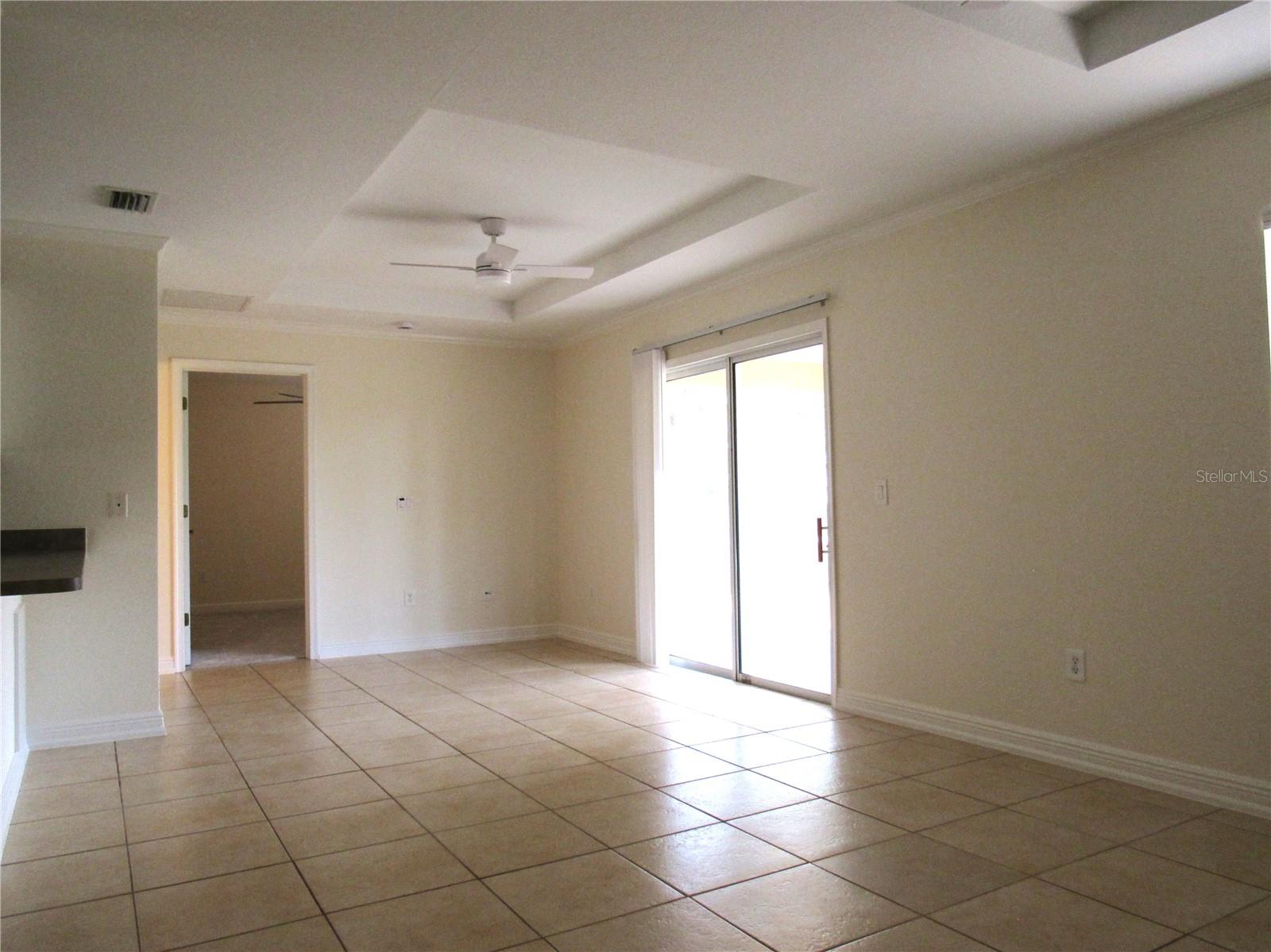 1519 NORA LANE