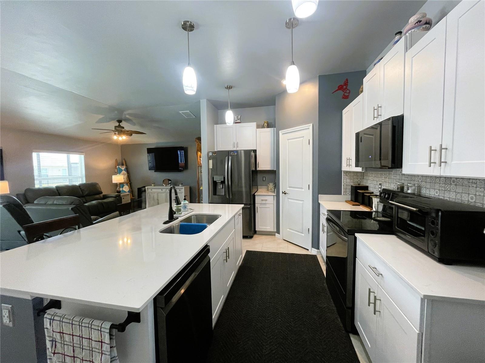 ROTONDA LAKES - Residential