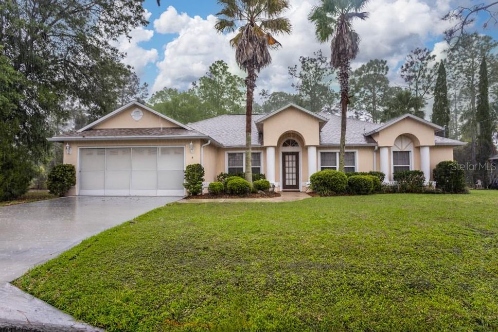 Photo of 5 Whetstone Lane, Palm Coast, FL 32164 (MLS # FC317407)