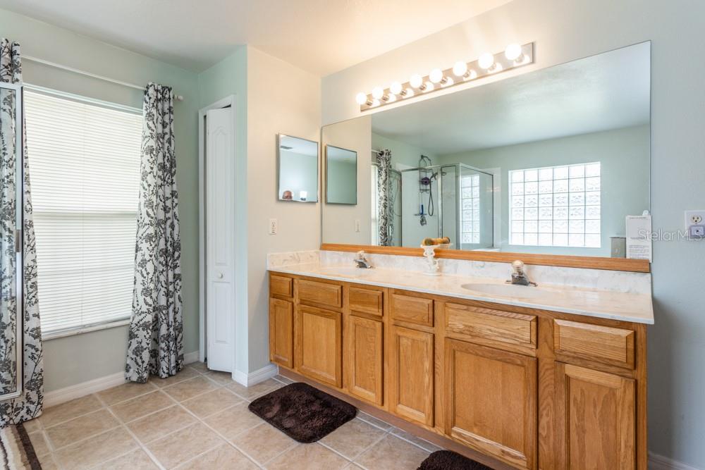 PINE LAKES - Residential