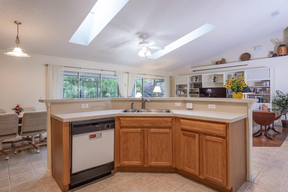 PINE LAKES - Residential