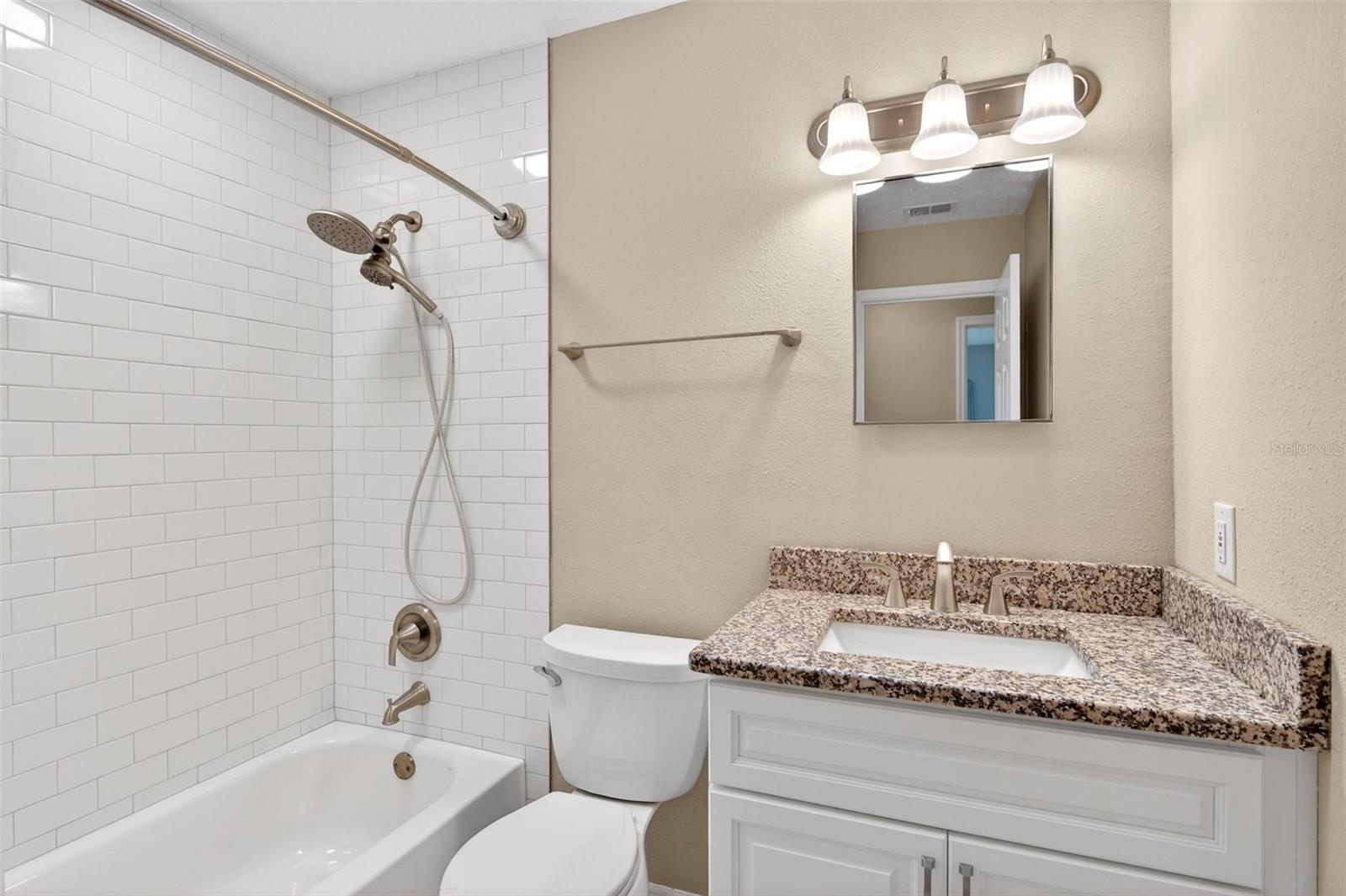 QUEENS MIRROR 3RD ADD TO CASSELBERRY - Residential