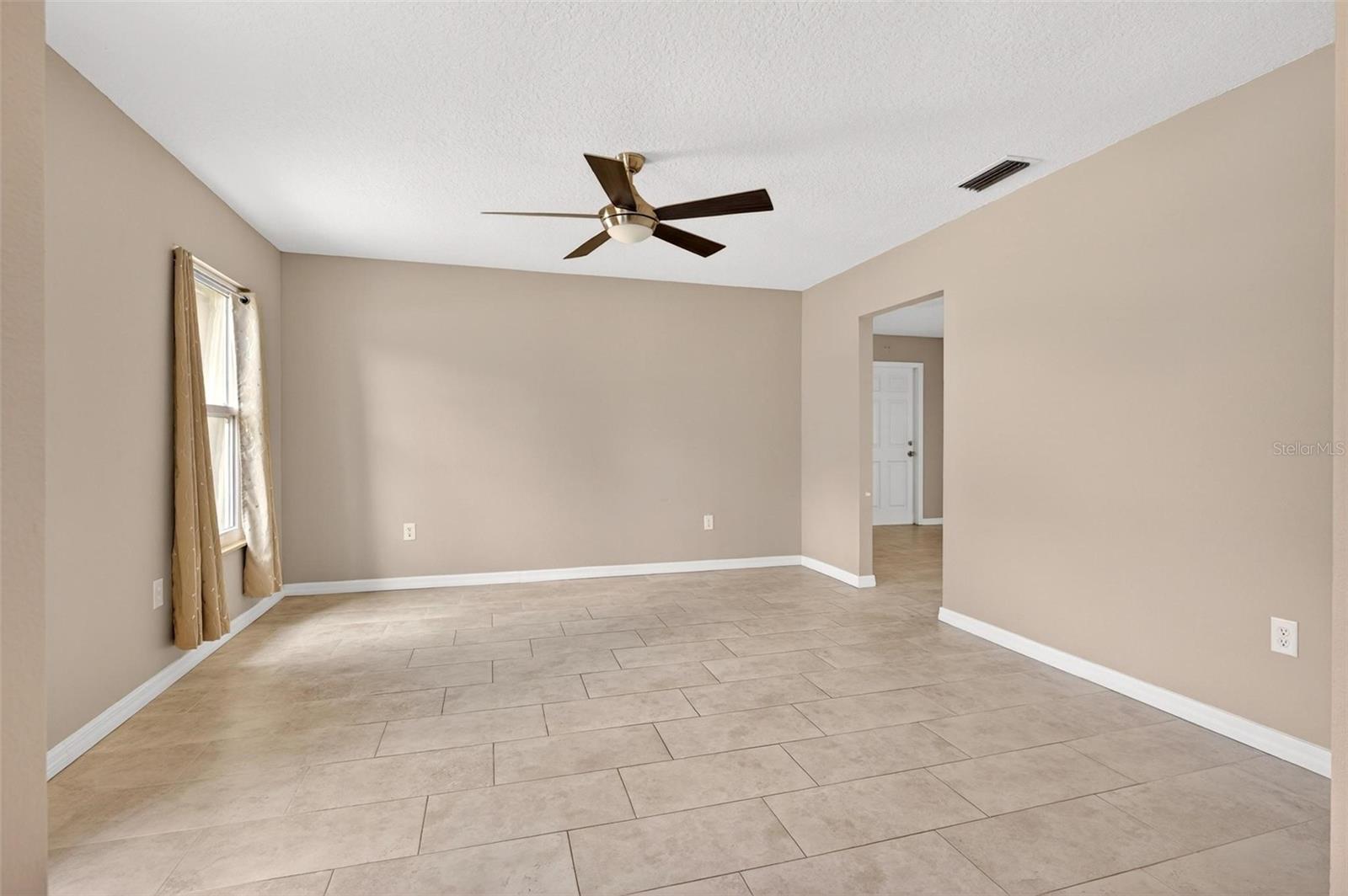 QUEENS MIRROR 3RD ADD TO CASSELBERRY - Residential