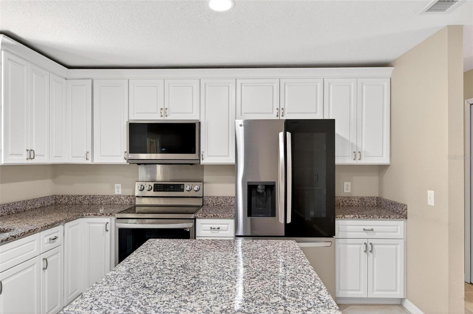 QUEENS MIRROR 3RD ADD TO CASSELBERRY - Residential