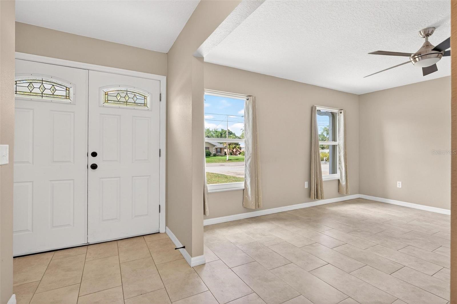 QUEENS MIRROR 3RD ADD TO CASSELBERRY - Residential