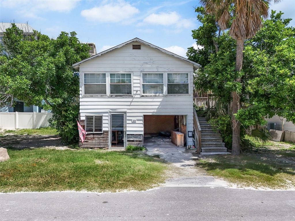 Photo of 104 10th Street S, Bradenton Beach, FL 34217 (MLS # A4658236)