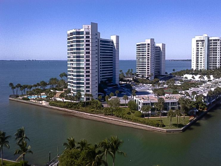 ***BEST RENTAL VALUE*** Experience breathtaking sunsets and direct waterfront views from this beautifully updated 2-bedroom, 2-bath condo in the highly sought-after Condo on the Bay Towers in downtown Sarasota. Freshly painted and featuring a spacious open layout, this charming residence offers a large private balcony where you can watch dolphins play and boats glide by while enjoying spectacular evening skies.
Inside, the condo provides comfortable living with modern updates and generous natural light. Step outside and immerse yourself in the vibrant Sarasota lifestyle—walk to downtown shops, fine dining, the Van Wezel Performing Arts Hall, and enjoy everything the waterfront has to offer. You’re also just minutes from St. Armands Circle and Lido Beach.
Condo on the Bay is a gated, resort-style community offering 24-hour security, concierge services, a heated pool, fitness center, pickleball and tennis courts, saunas, a fishing pier, and more. Sarasota living doesn’t get better than this!