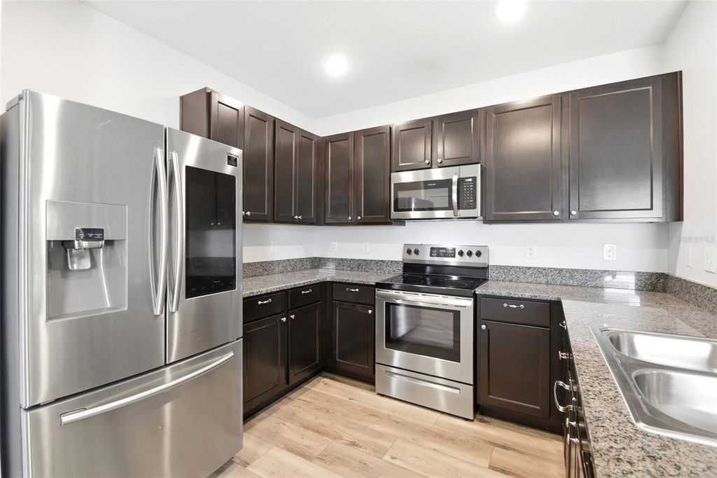 Photo of 5924 Briar Rose Way, Sarasota, FL 34232 (MLS # C7527893)