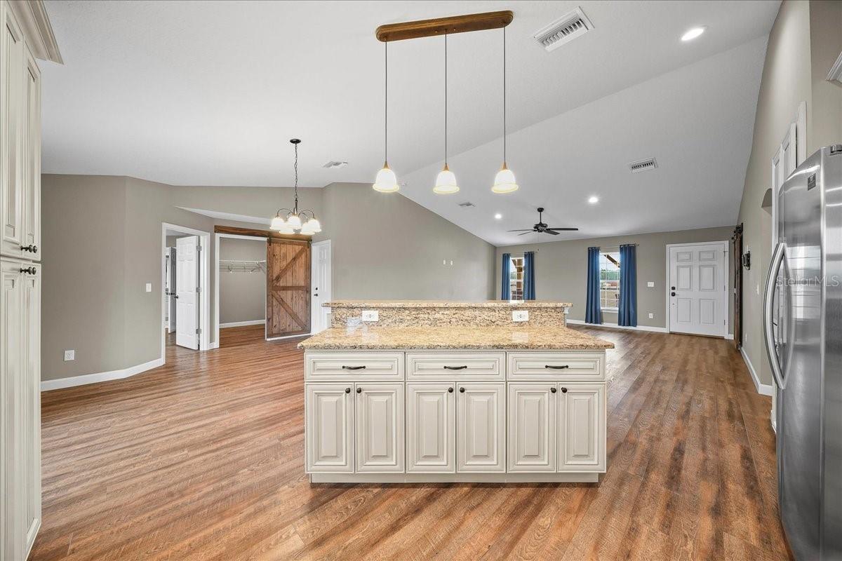 COUNTRY MILE FARMS - Residential