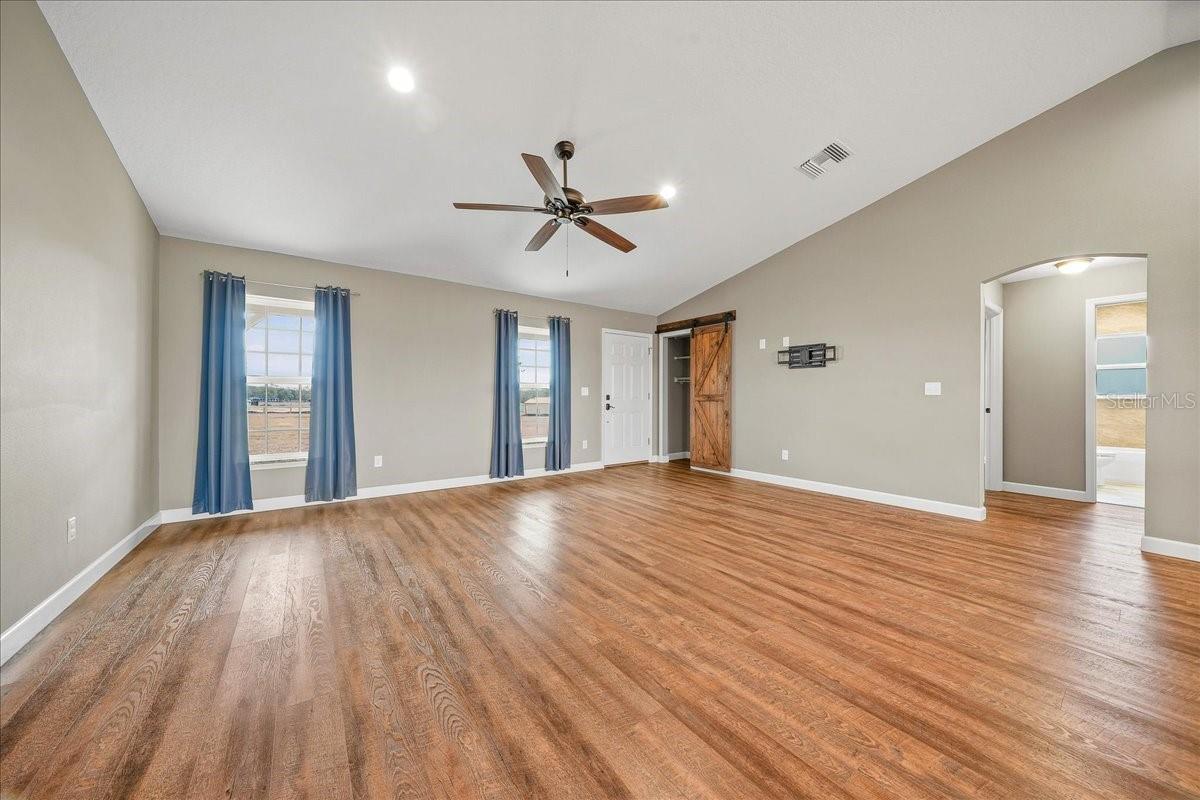 COUNTRY MILE FARMS - Residential