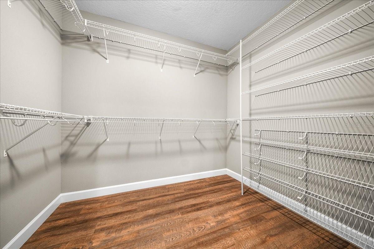 COUNTRY MILE FARMS - Residential