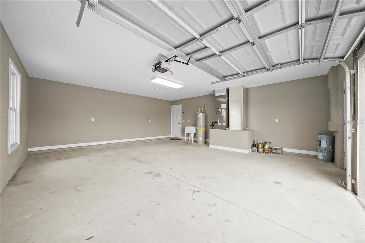 COUNTRY MILE FARMS - Residential