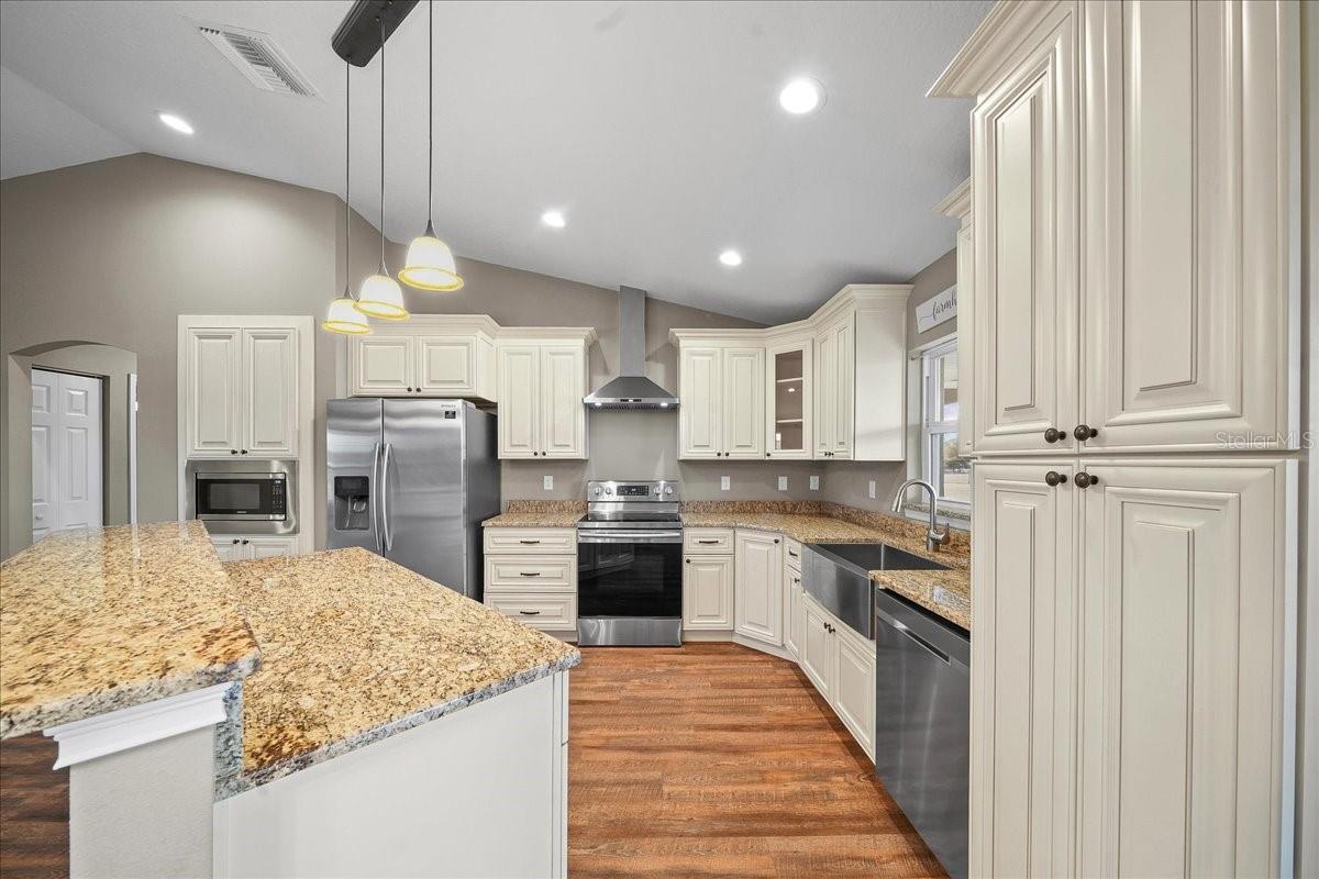 COUNTRY MILE FARMS - Residential