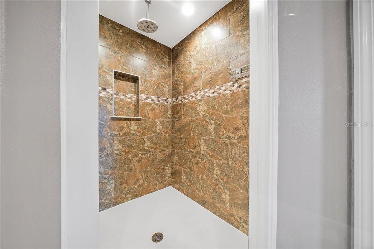 COUNTRY MILE FARMS - Residential