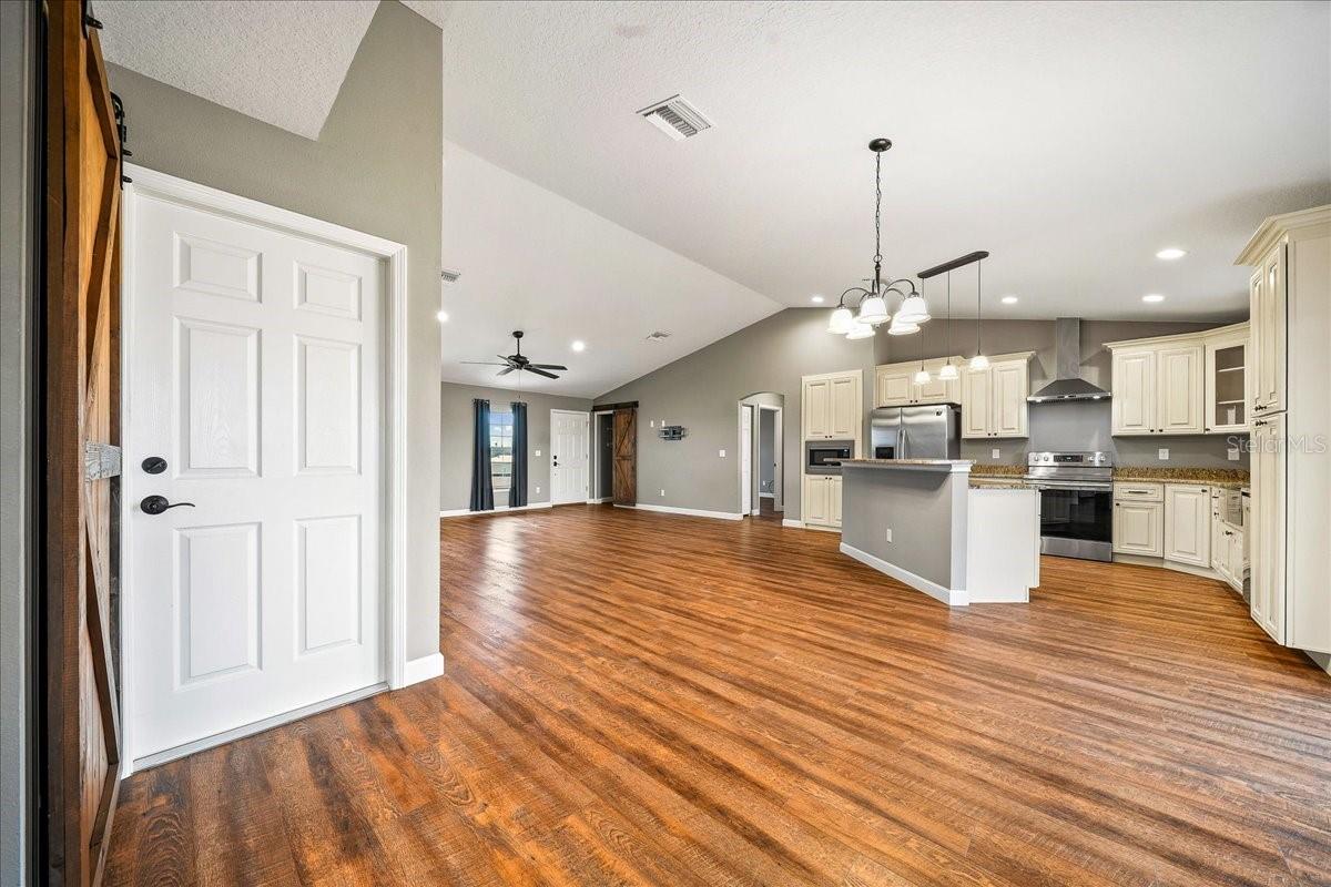 COUNTRY MILE FARMS - Residential