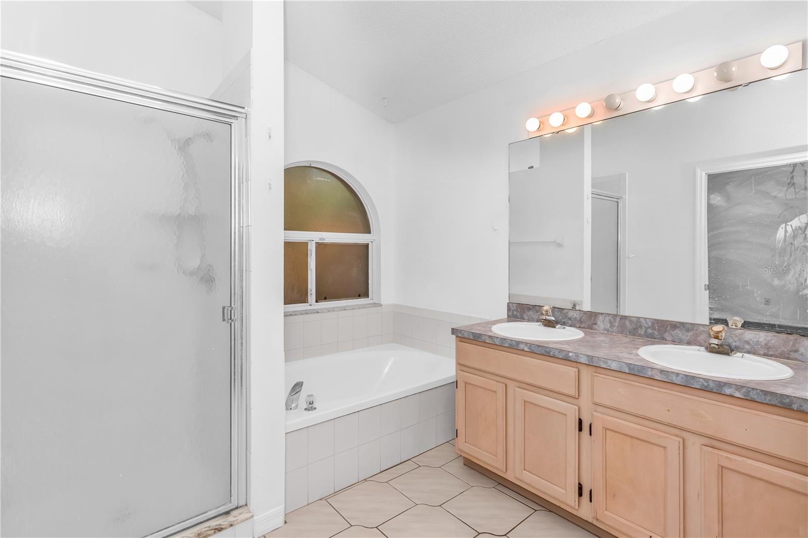 ROYAL OAK ESTATES - Residential
