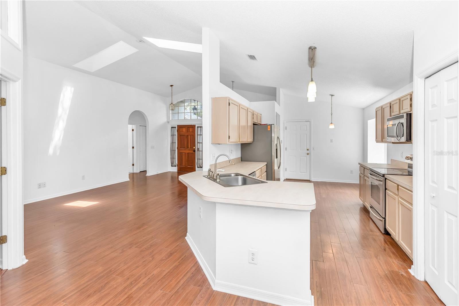 ROYAL OAK ESTATES - Residential