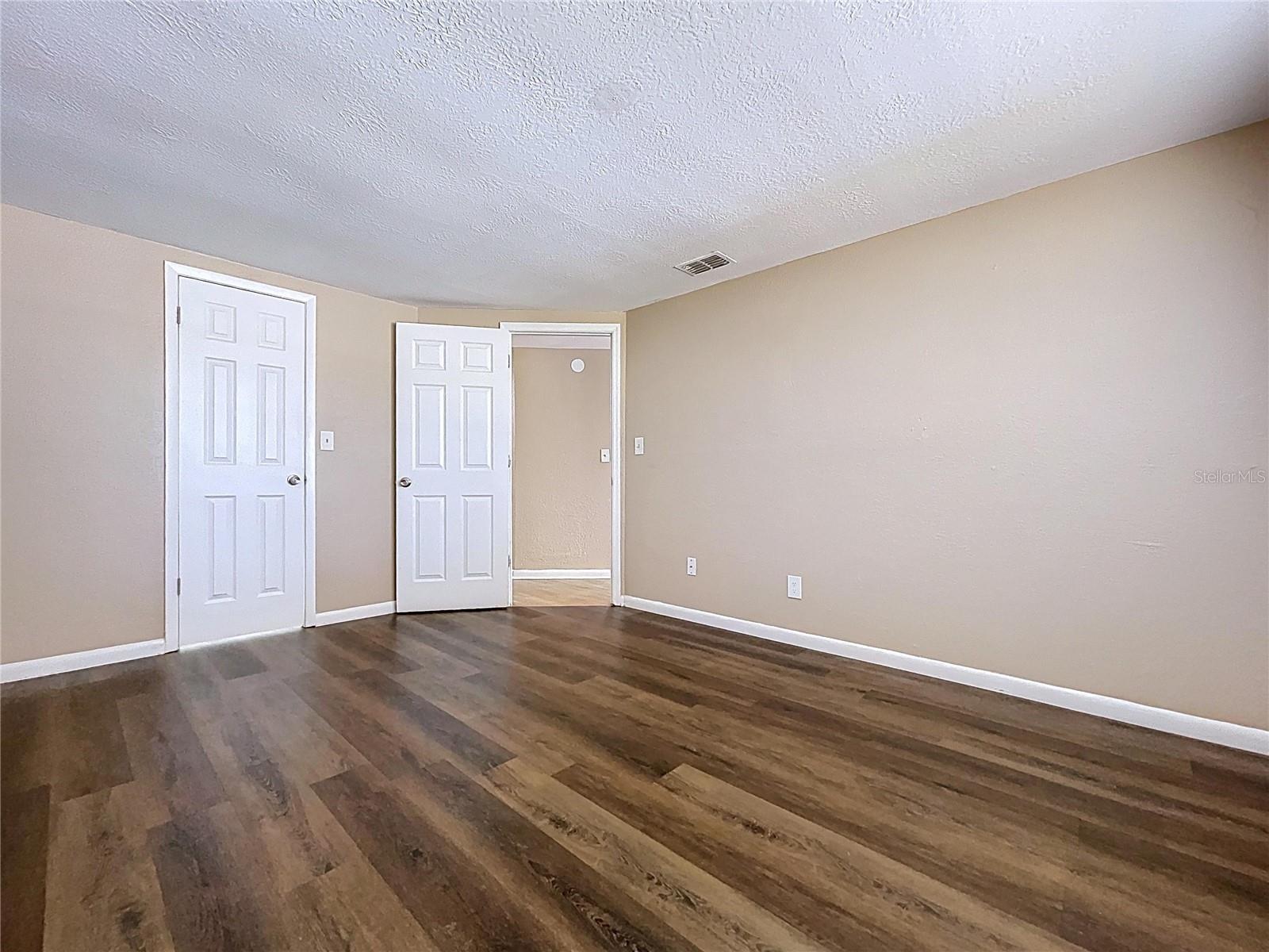 EMBASSY HILLS - Residential