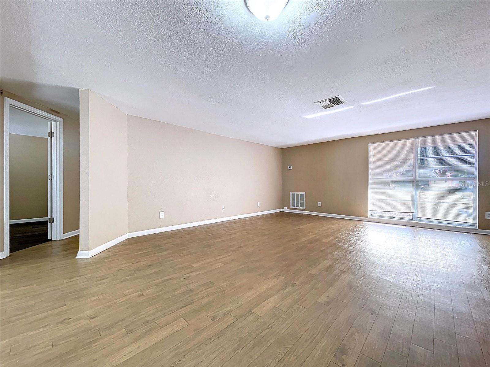 EMBASSY HILLS - Residential