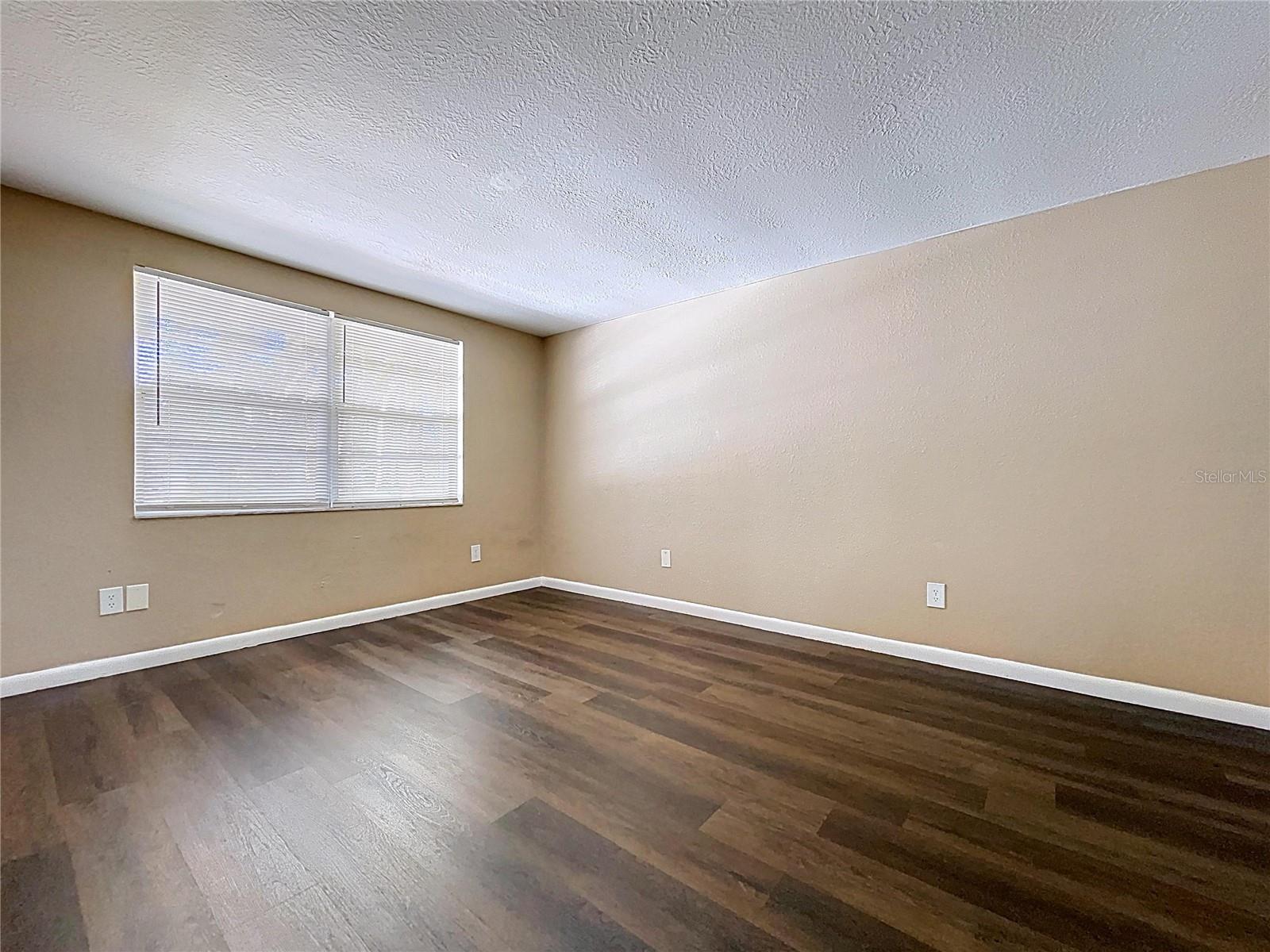 EMBASSY HILLS - Residential