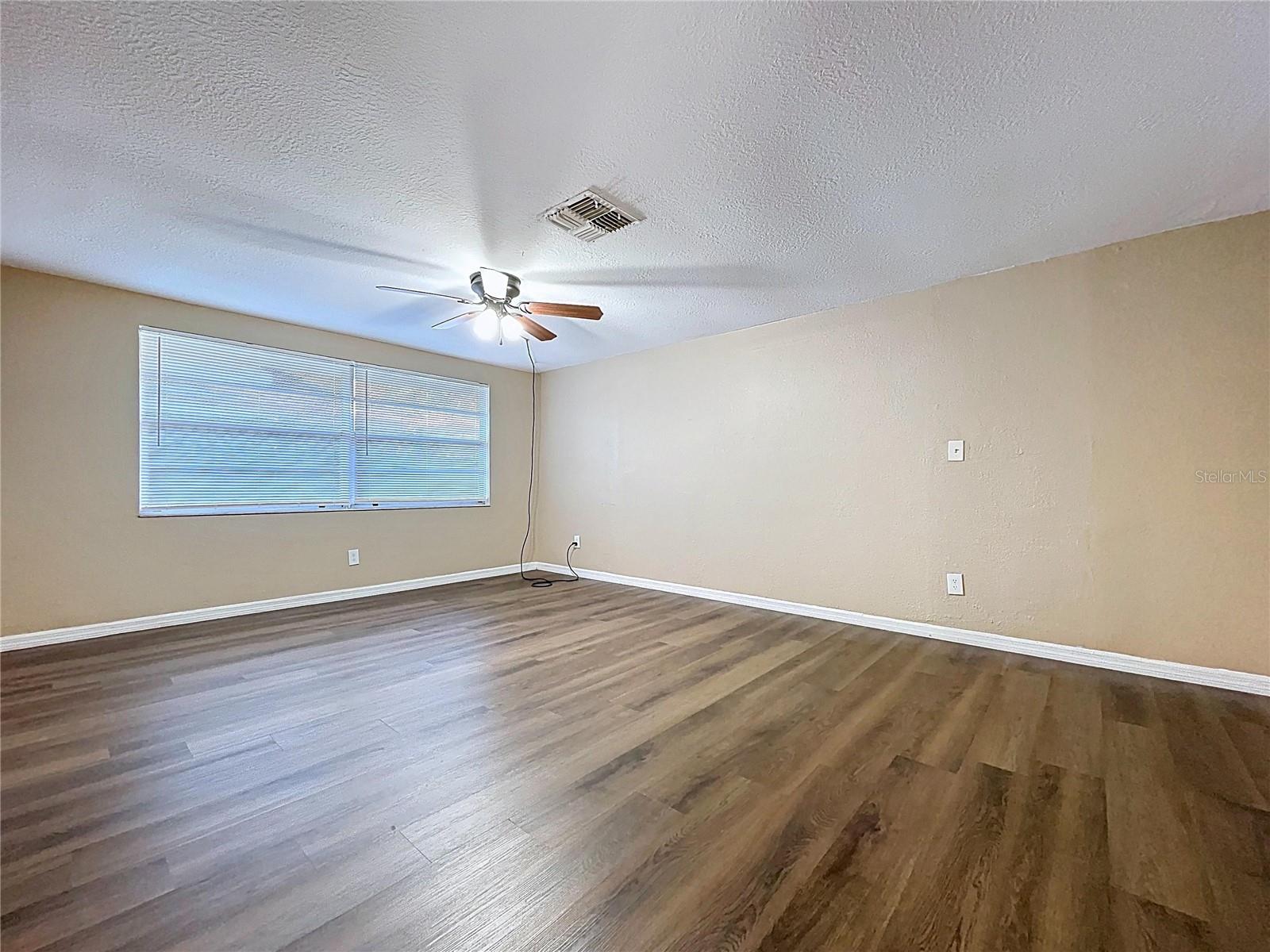 EMBASSY HILLS - Residential