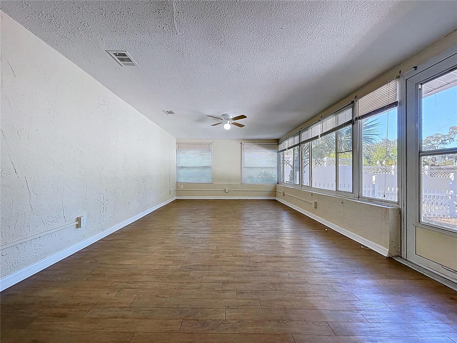 EMBASSY HILLS - Residential