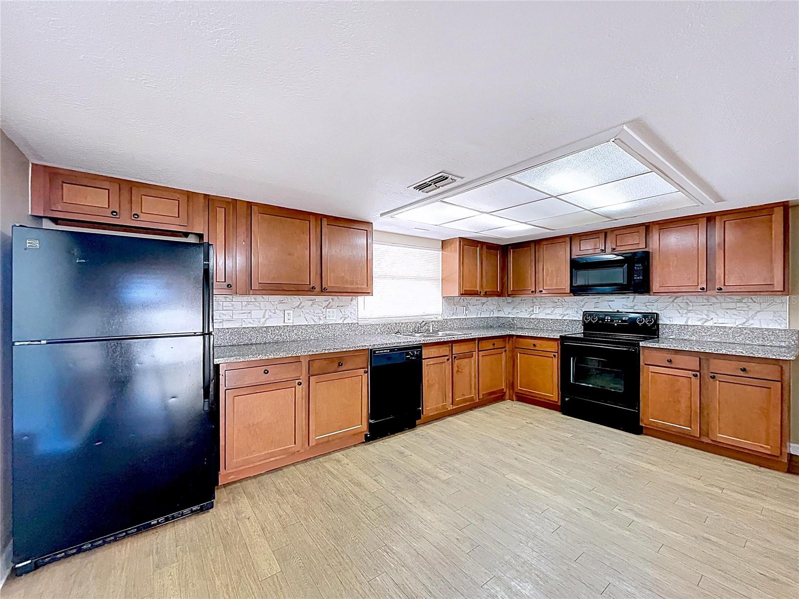 EMBASSY HILLS - Residential