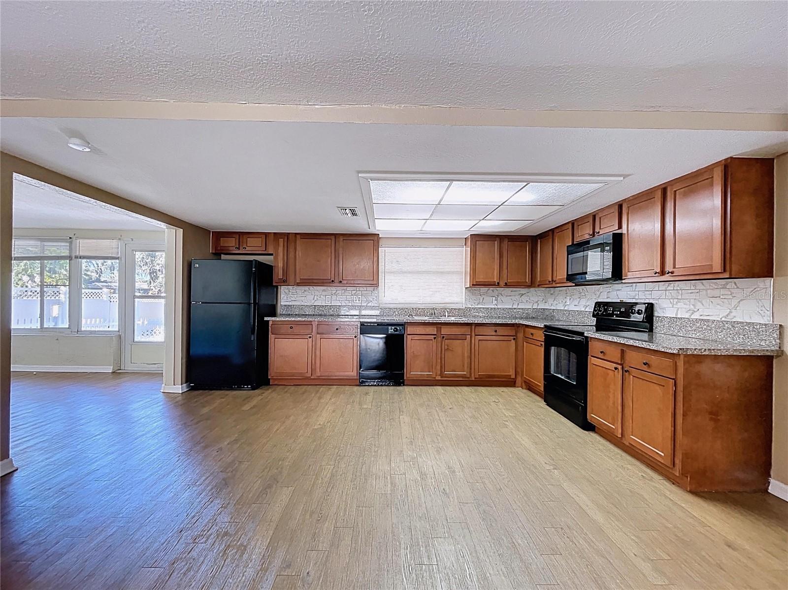 EMBASSY HILLS - Residential