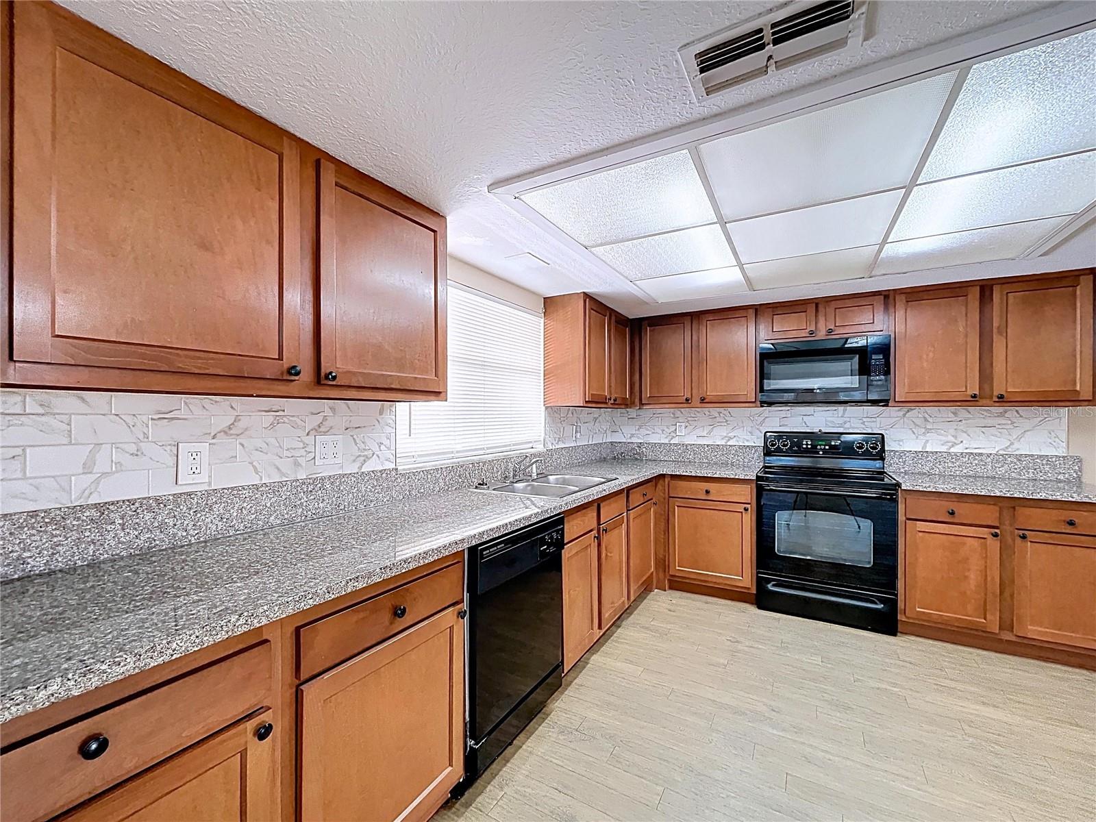 EMBASSY HILLS - Residential