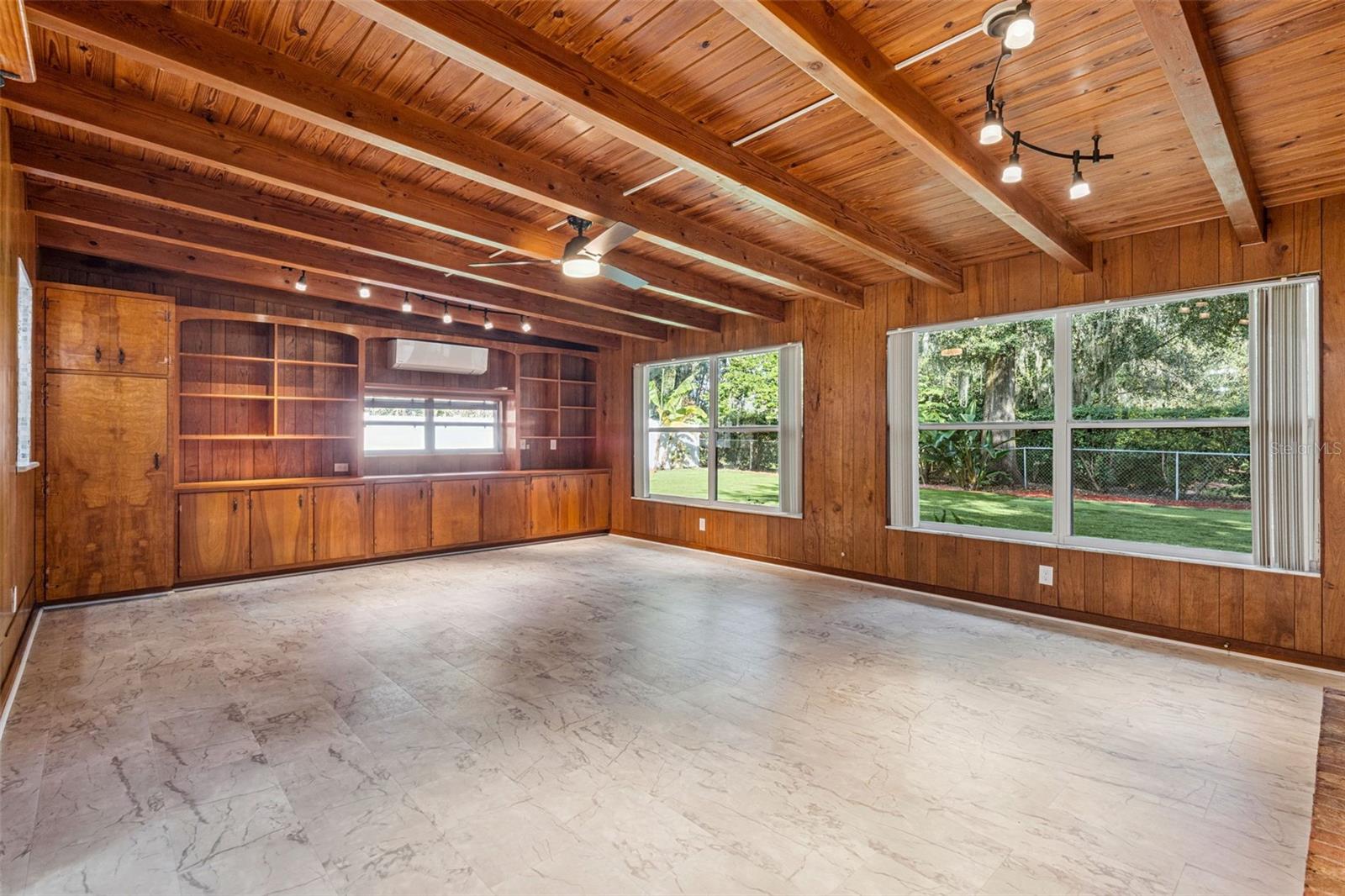 WATERFRONT ESTATES 2ND ADD - Residential