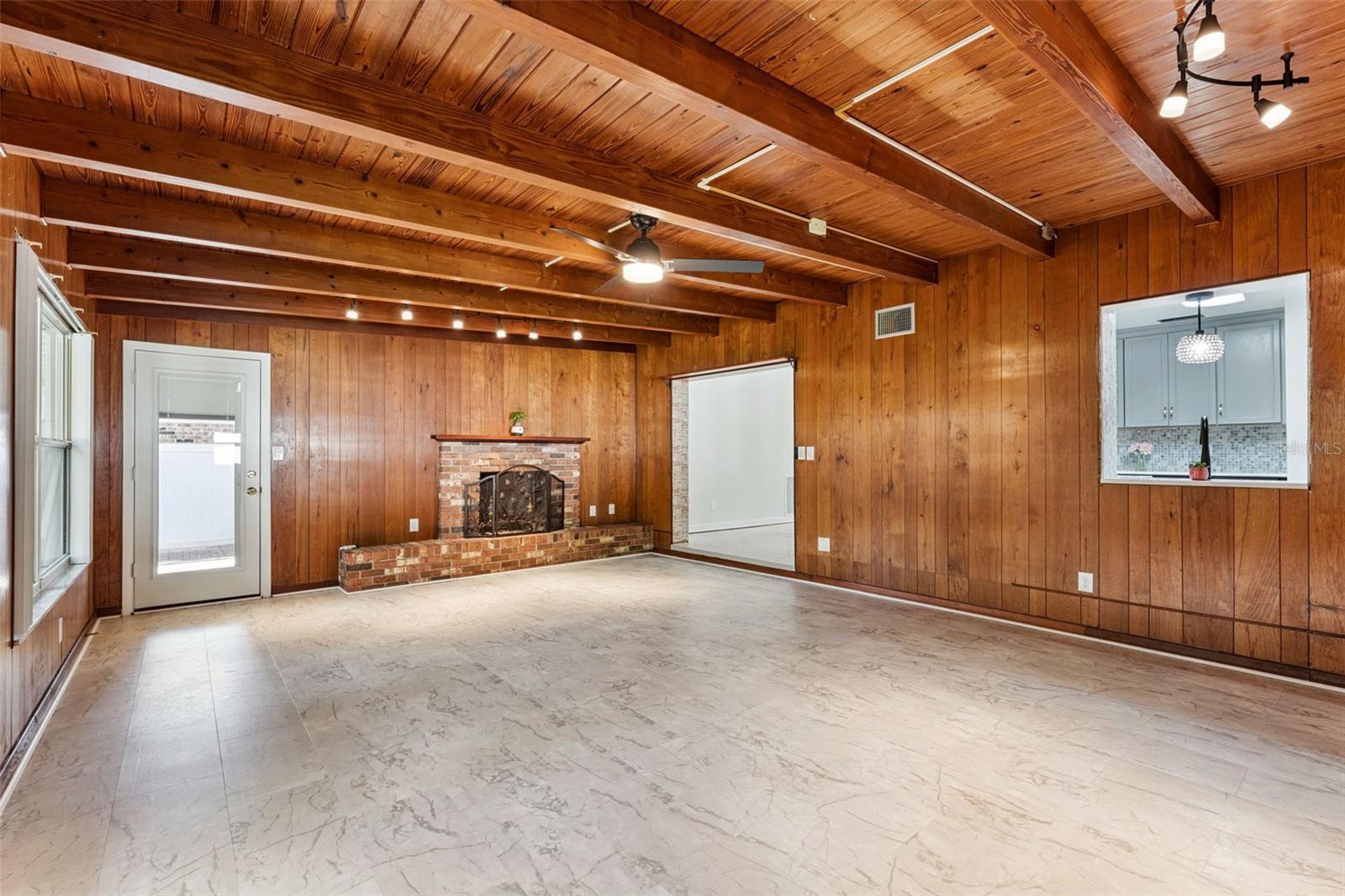 WATERFRONT ESTATES 2ND ADD - Residential