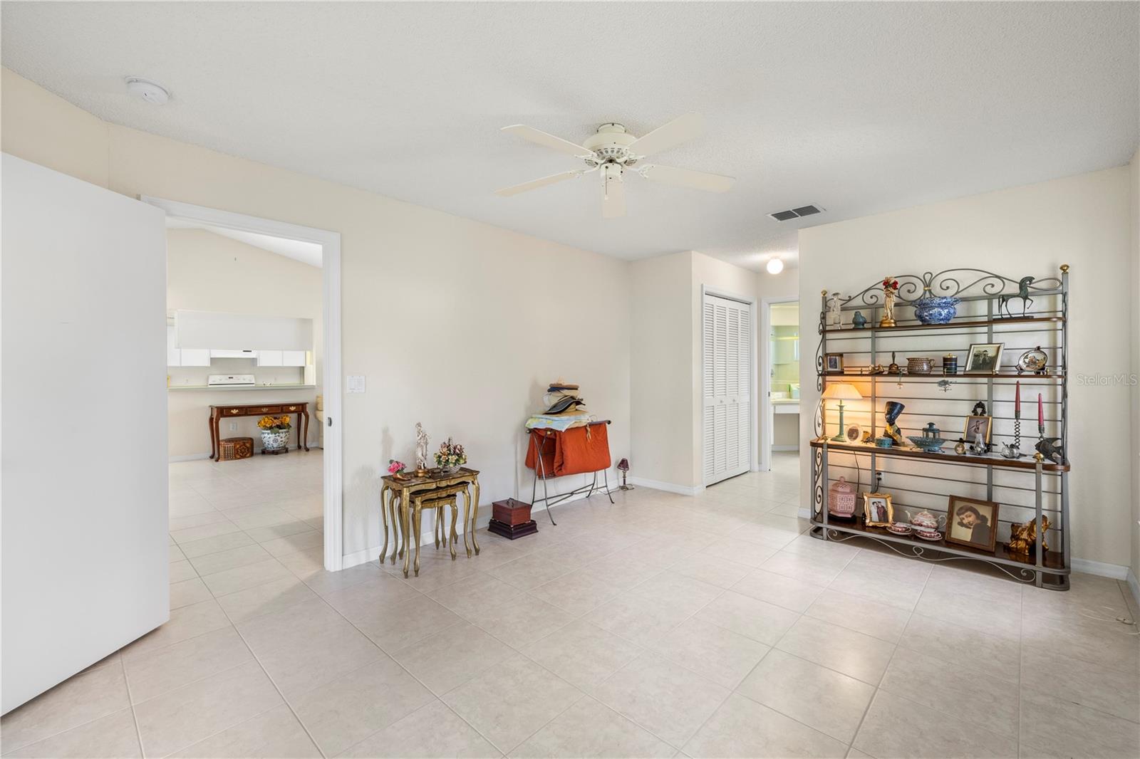 SPRING HILL - Residential