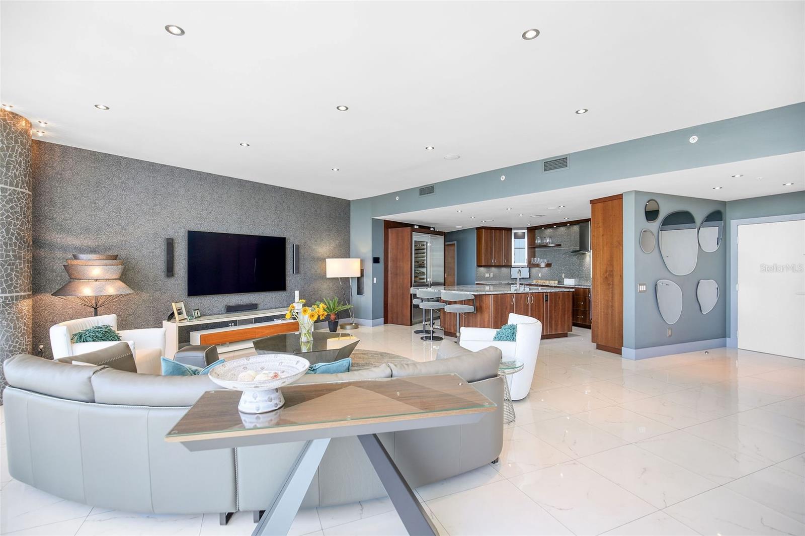 SIGNATURE PLACE CONDO - Residential