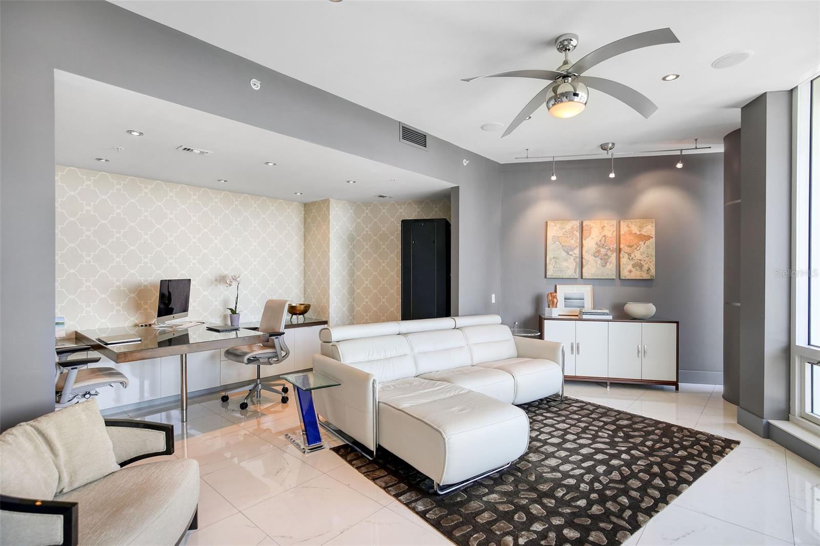 SIGNATURE PLACE CONDO - Residential