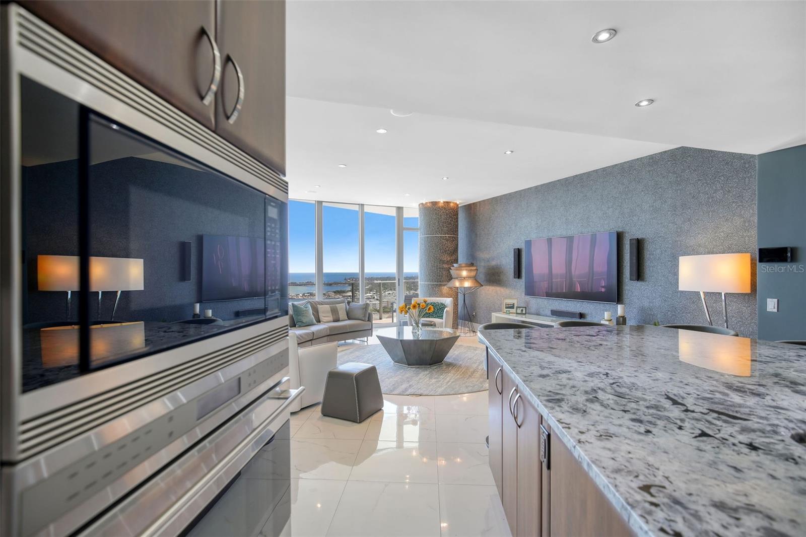 SIGNATURE PLACE CONDO - Residential