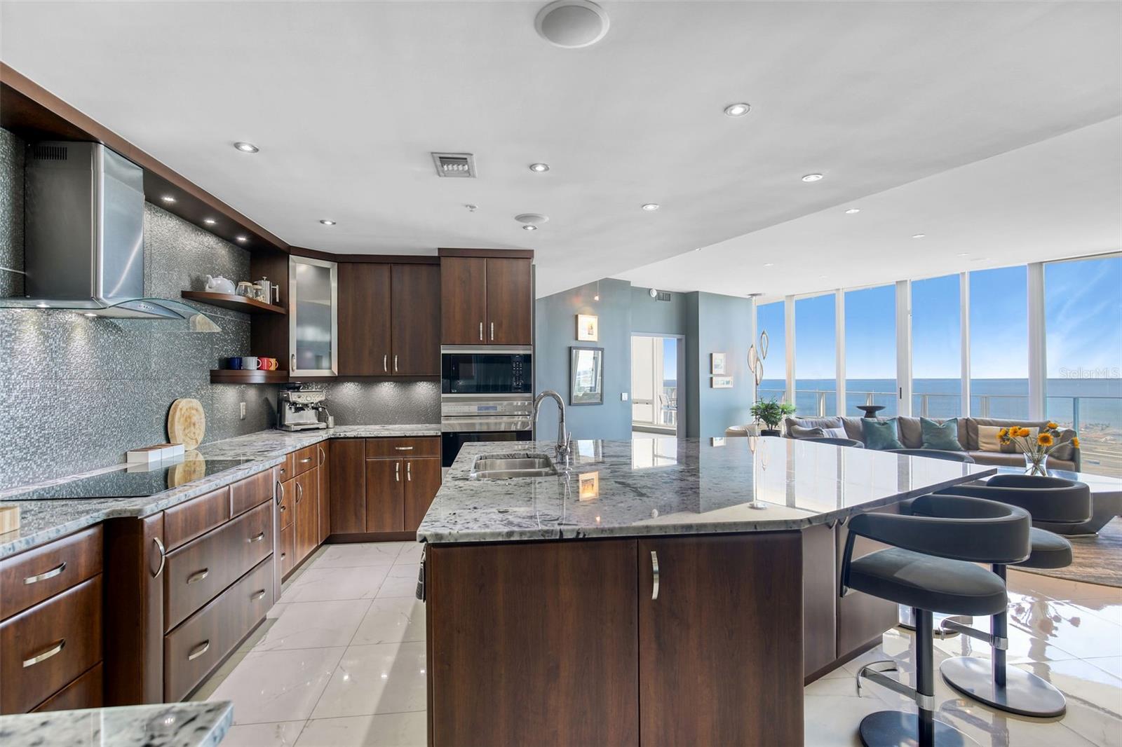 SIGNATURE PLACE CONDO - Residential