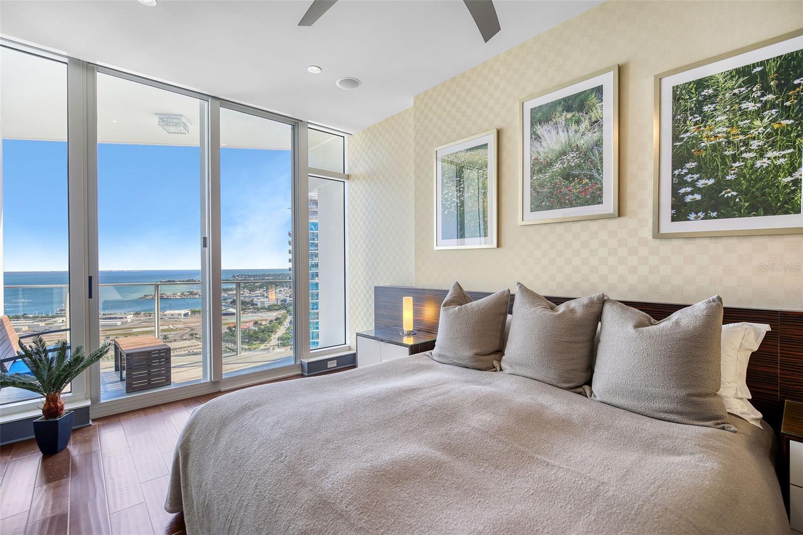 SIGNATURE PLACE CONDO - Residential