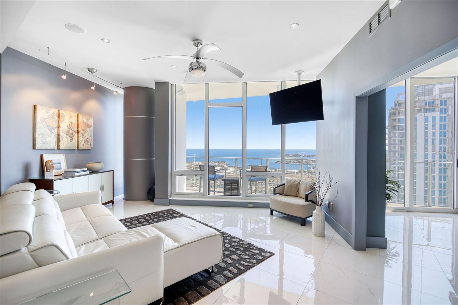 SIGNATURE PLACE CONDO - Residential