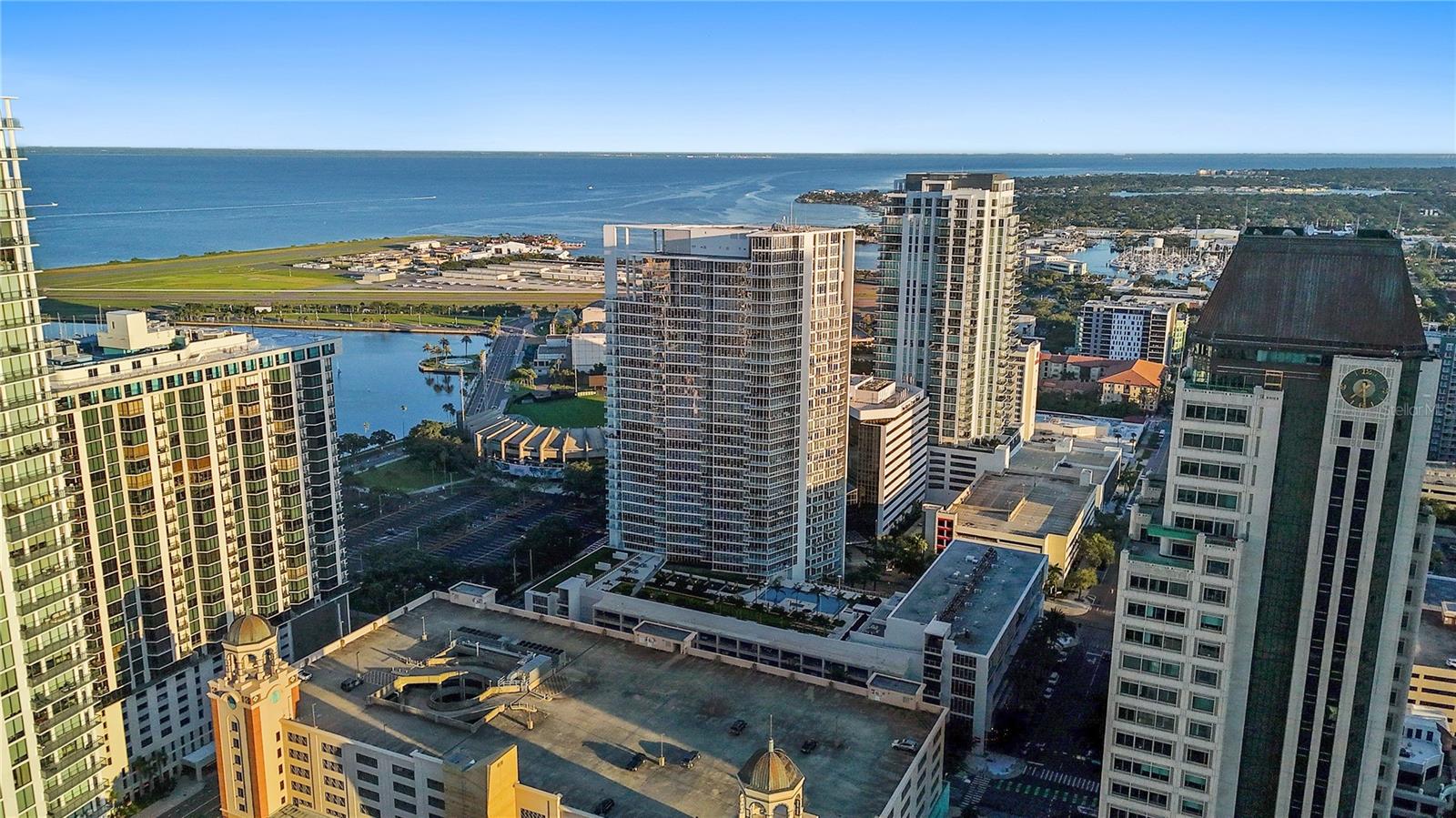 SIGNATURE PLACE CONDO - Residential