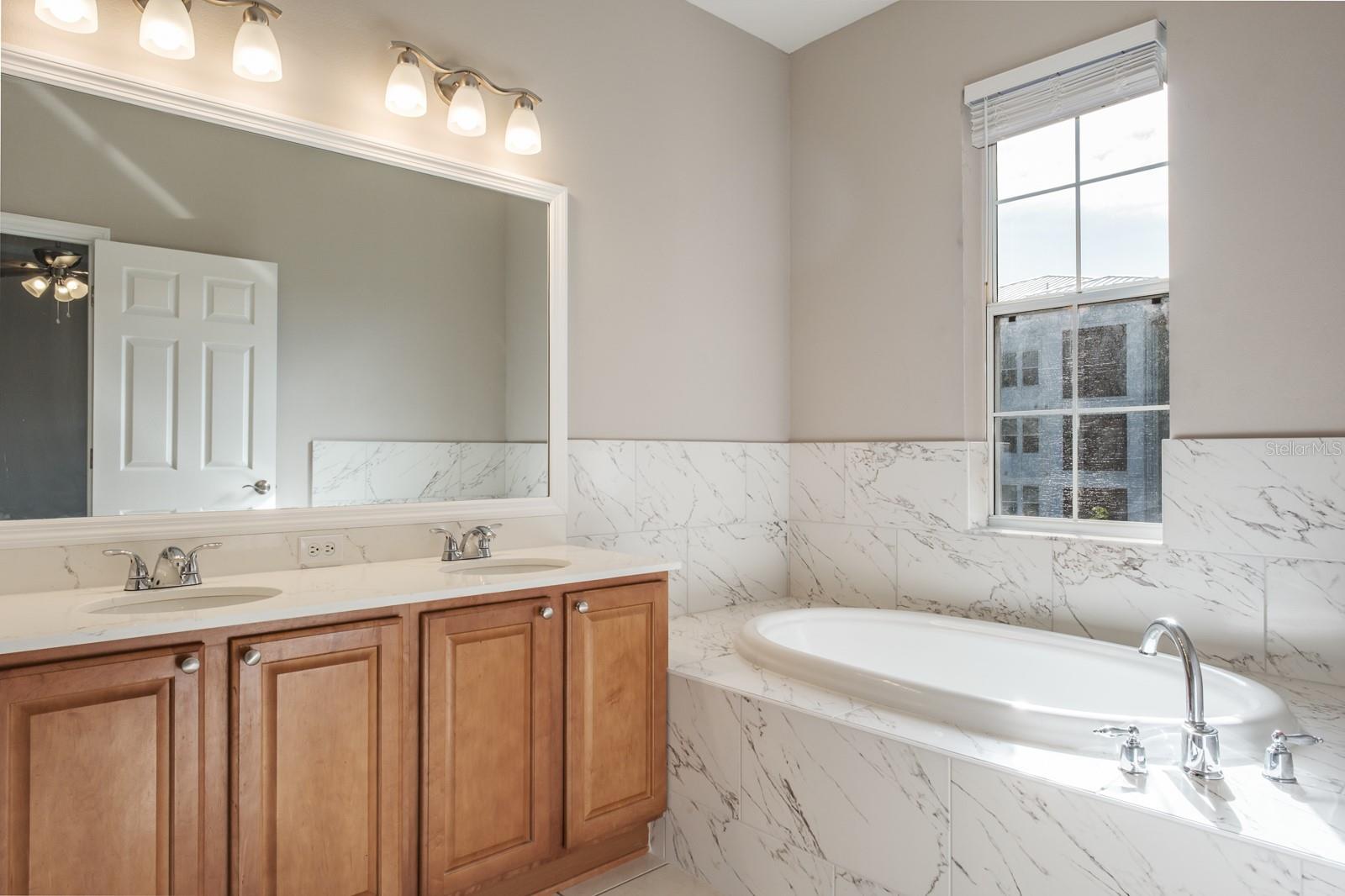 BAYOU GRANDE TOWNHOME COMMUNITY - Residential Lease