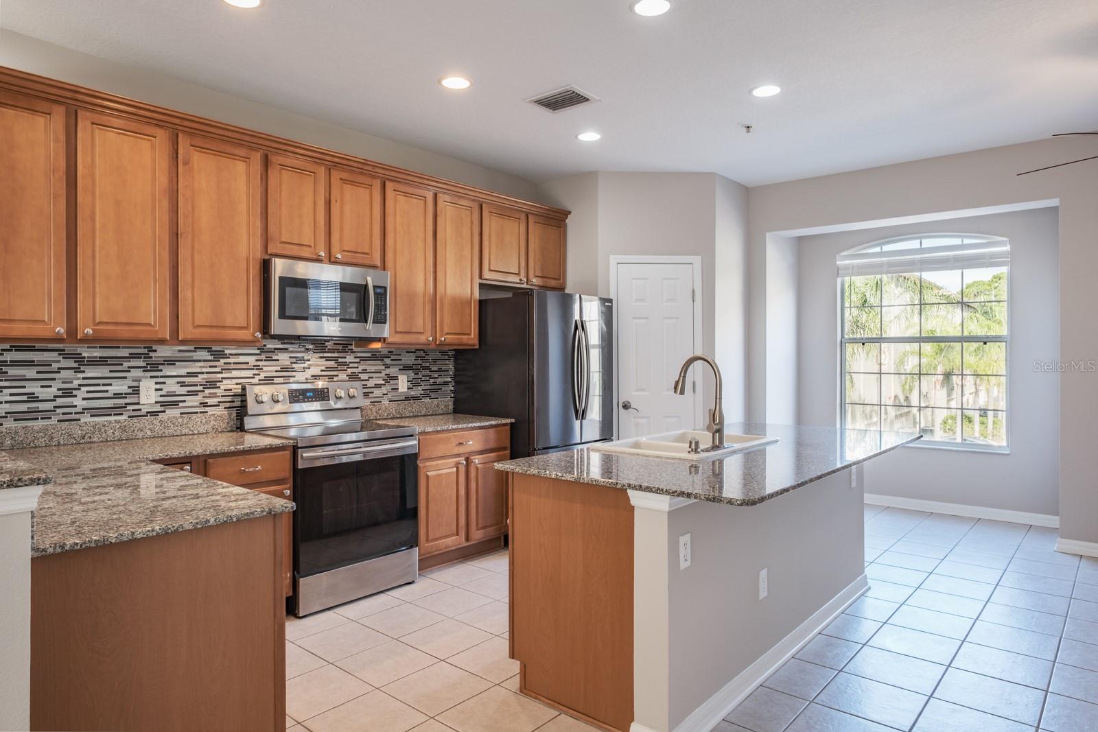 BAYOU GRANDE TOWNHOME COMMUNITY - Residential Lease