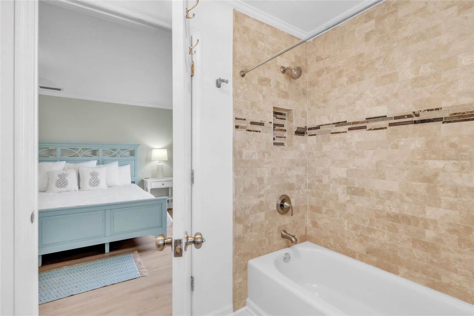 42ND STREET COASTAL COTTAGES - Residential