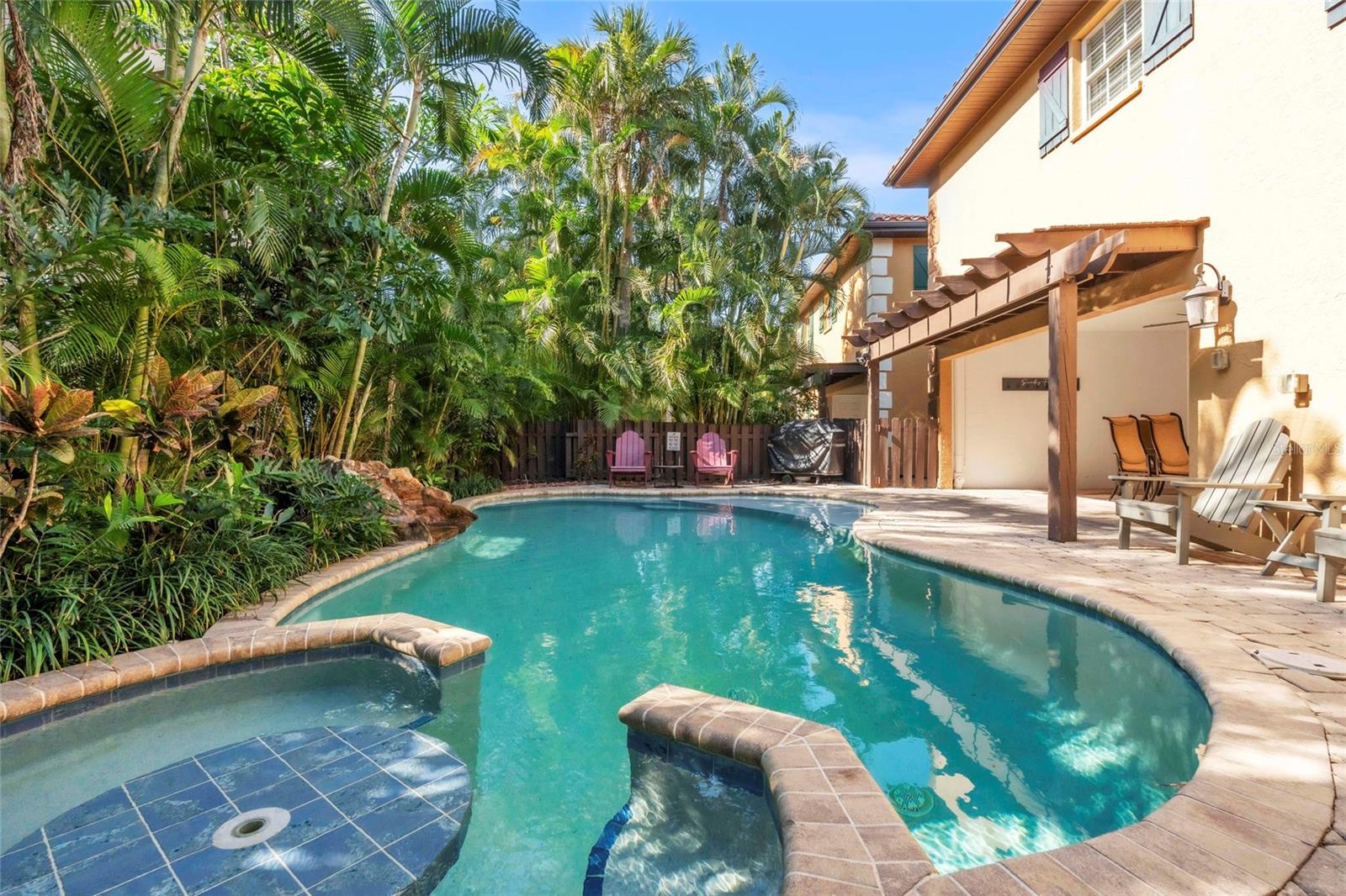 42ND STREET COASTAL COTTAGES - Residential