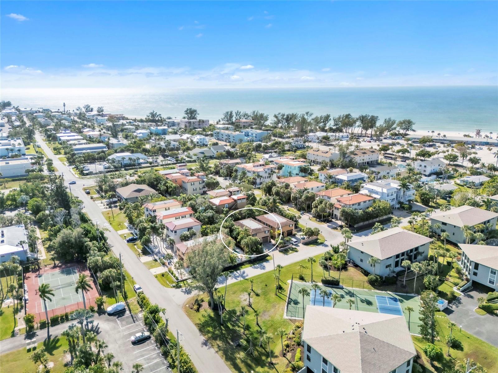 42ND STREET COASTAL COTTAGES - Residential